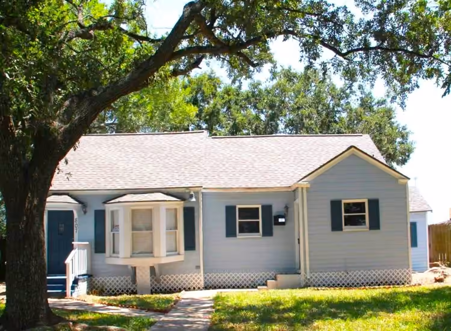 Photo of 807 10th Avenue N, Texas City, TX 77590