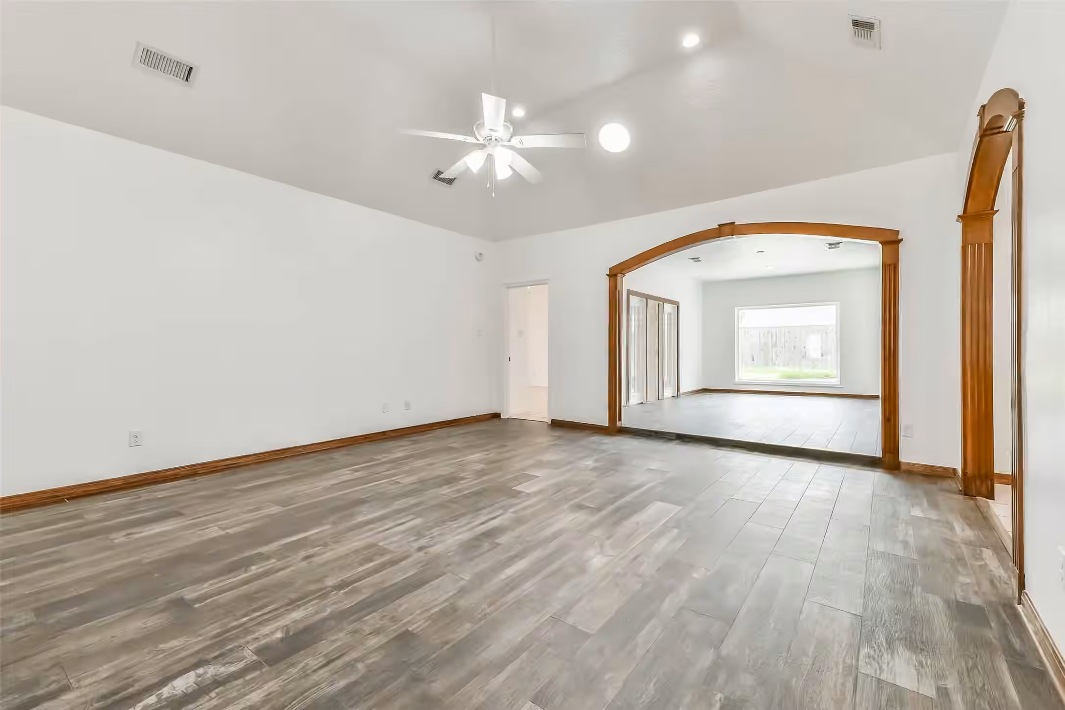 Photo 6 of 8022 17th Green Drive, Humble, TX