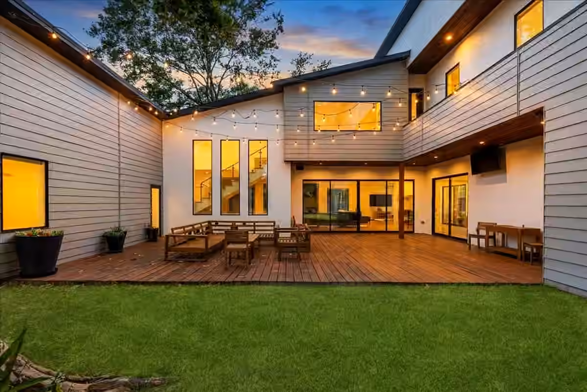 Photo 3 of 1418 Huge Oaks Street, Houston, TX
