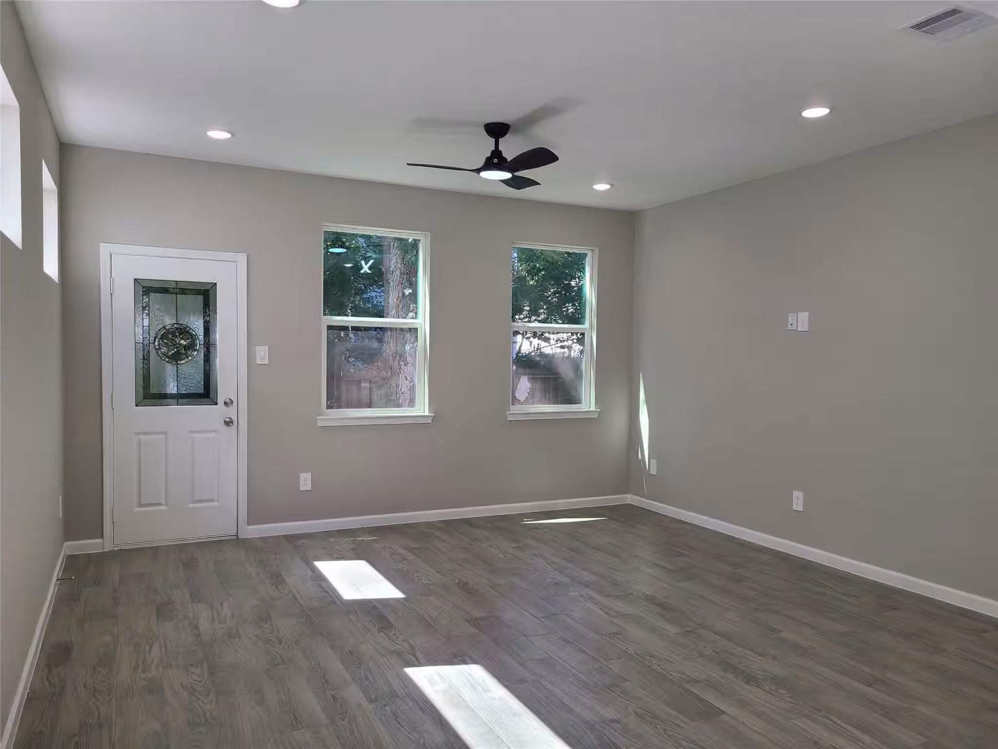Photo 5 of 11378 Underwood Street, Willis, TX