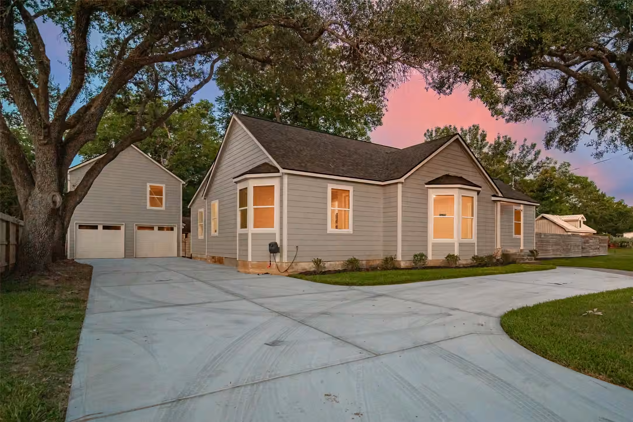 Photo 2 of 723 N Meyer Street, Sealy, TX