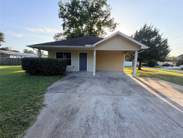 Photo of 424 Baker Circle, Ames, TX