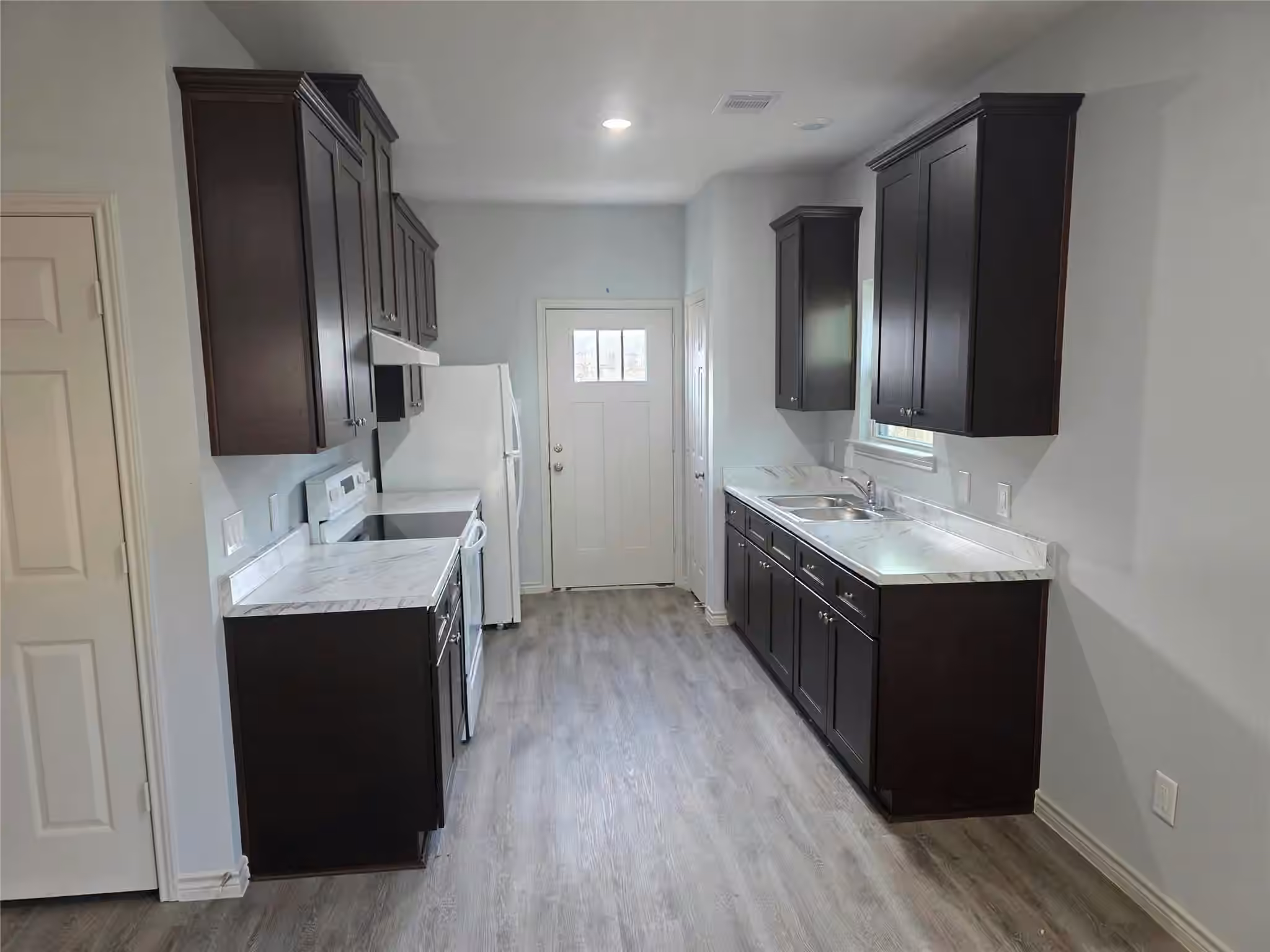 Photo 6 of 9918 Dipping Woods Street, Houston, TX