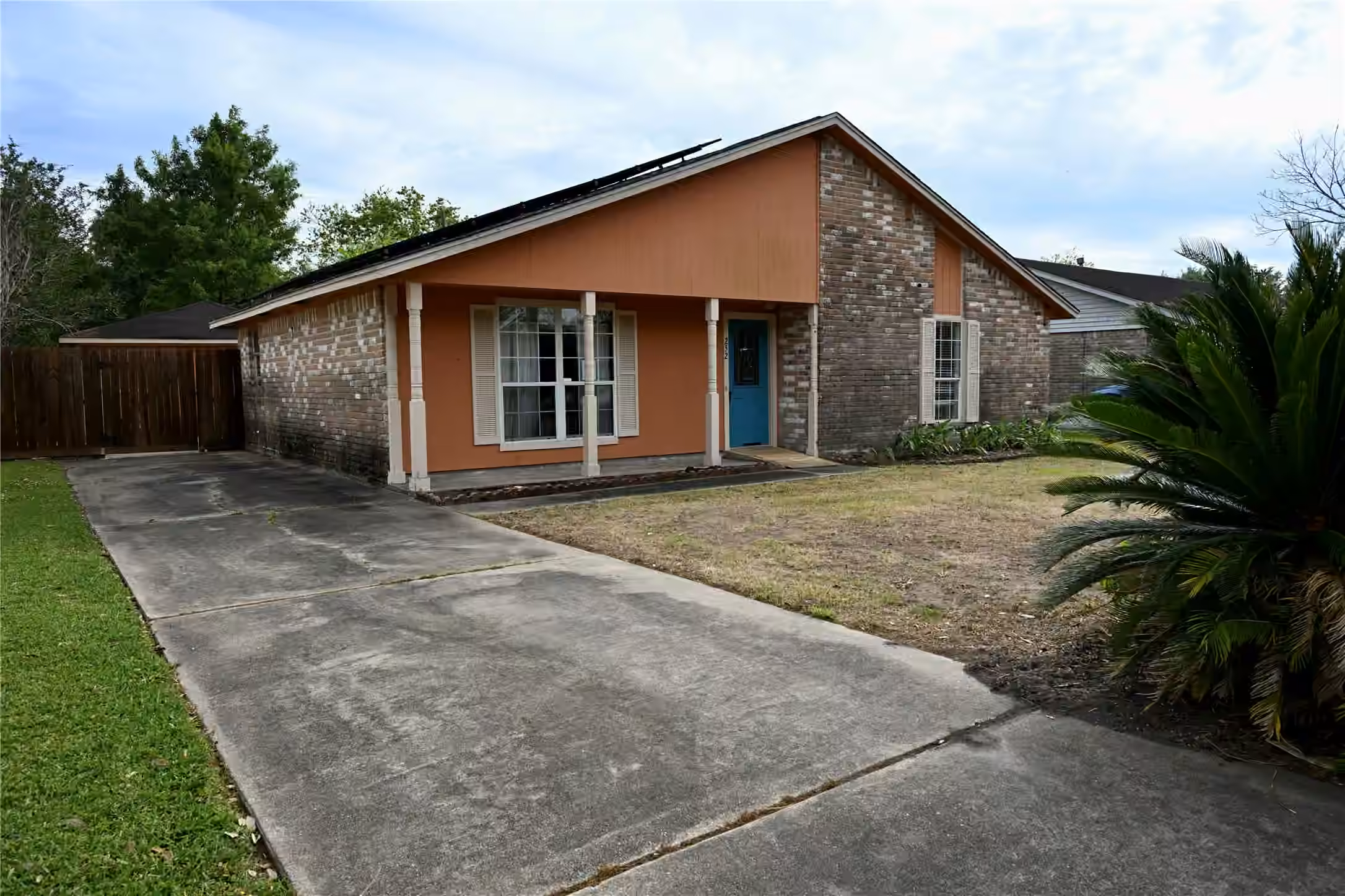 Photo of 252 Bastrop Street, Angleton, TX 77515