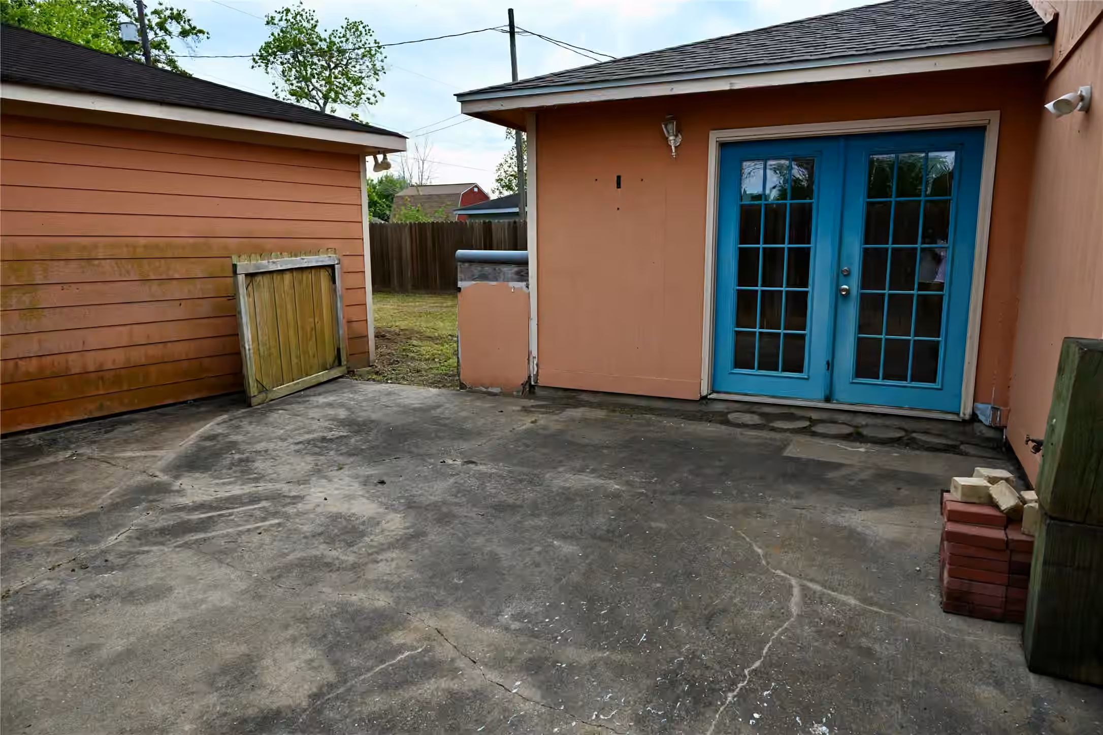 Photo 6 of 252 Bastrop Street, Angleton, TX