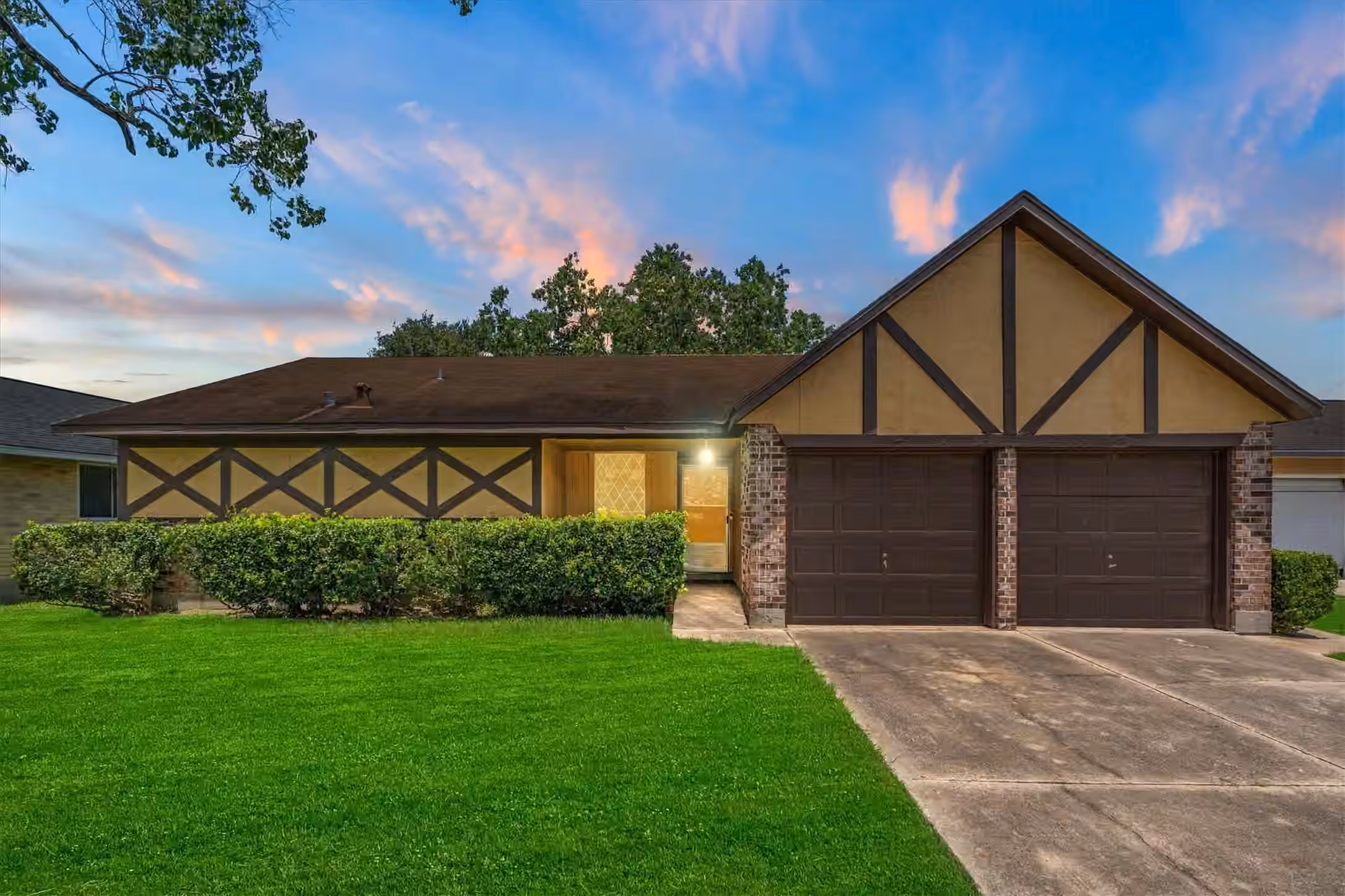Photo of 2502 Woodwild Drive, Houston, TX