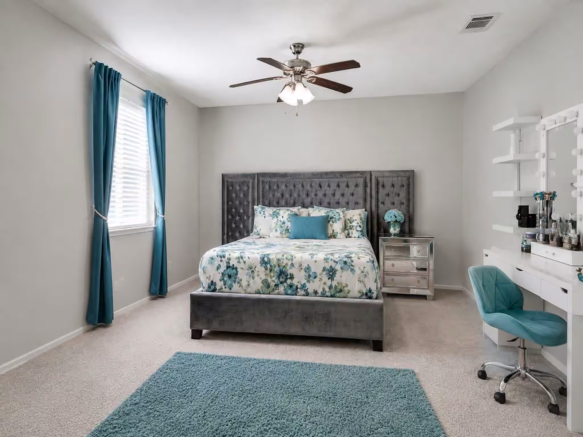 Photo 7 of 2815 Woodland Grove Drive, Houston, TX