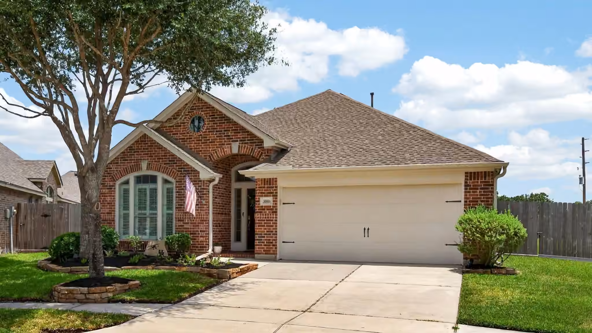 Photo 3 of 31806 Oak Thicket Court, Conroe, TX