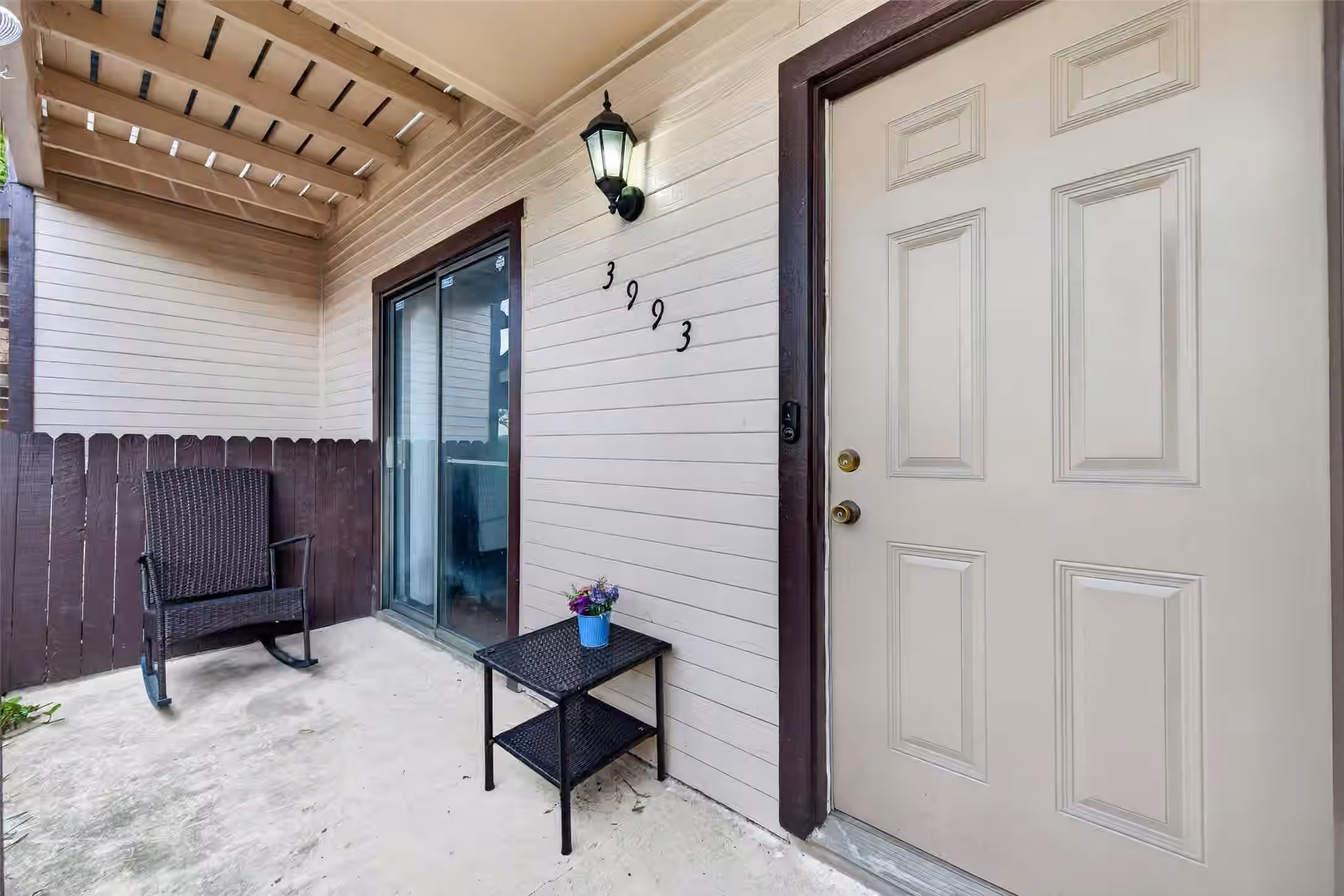 Photo 3 of 3993 Tanglewilde Street 3993, Houston, TX
