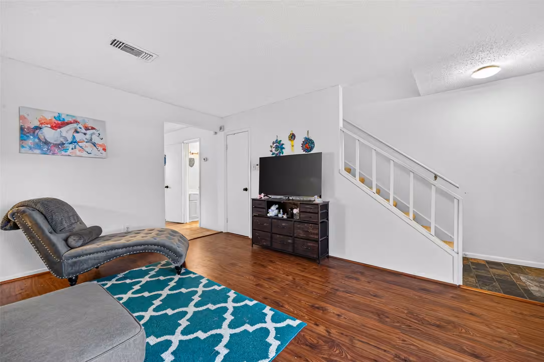 Photo 5 of 3993 Tanglewilde Street 3993, Houston, TX