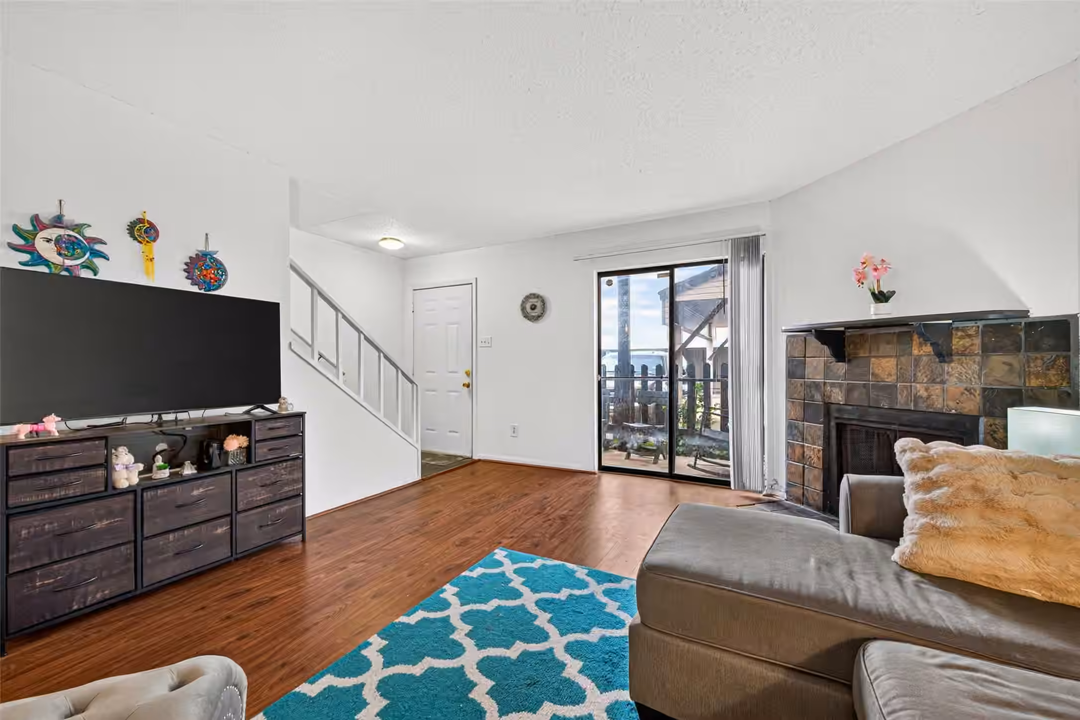 Photo 7 of 3993 Tanglewilde Street 3993, Houston, TX