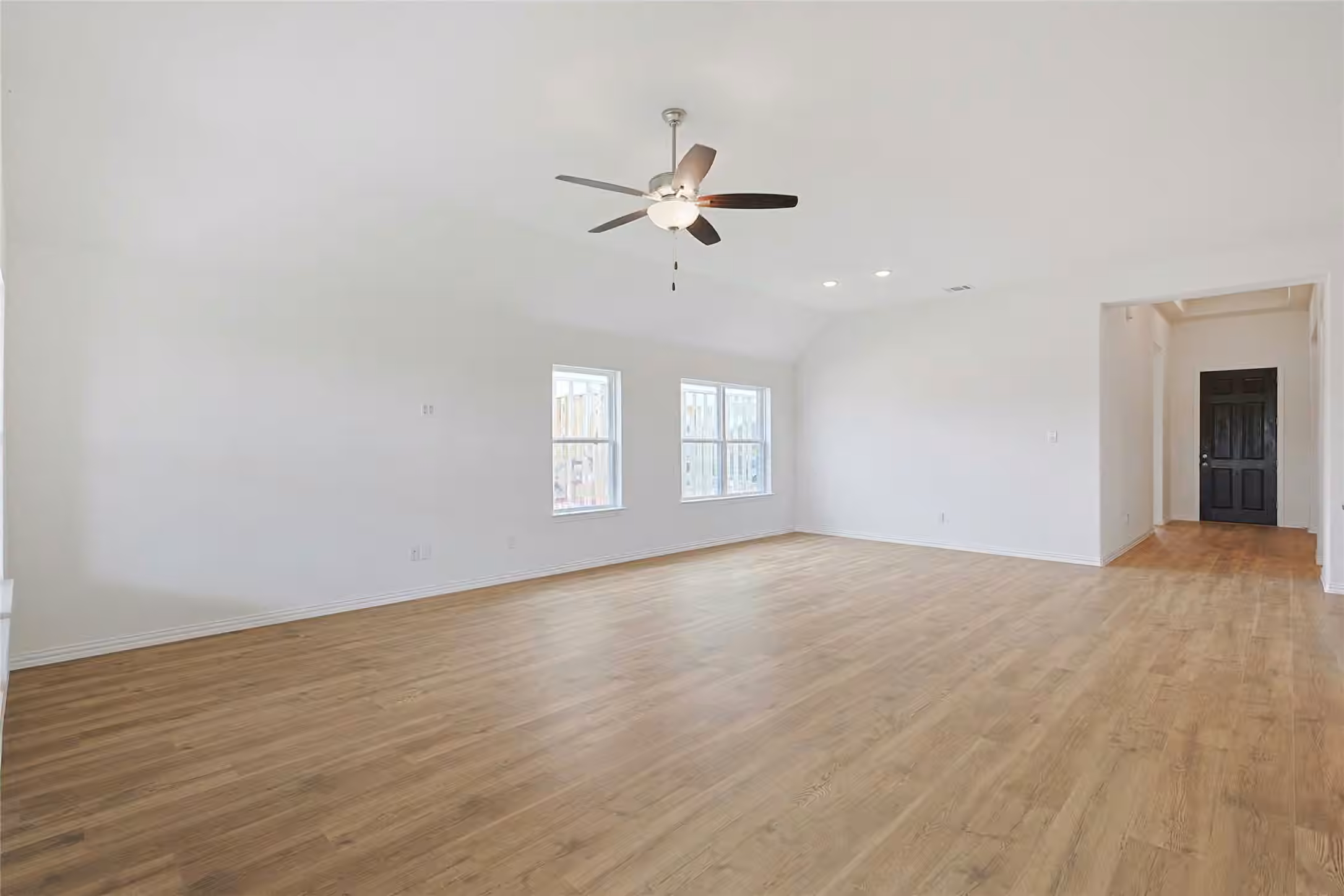 Photo 6 of 401 Magnolia View Drive, Brookshire, TX