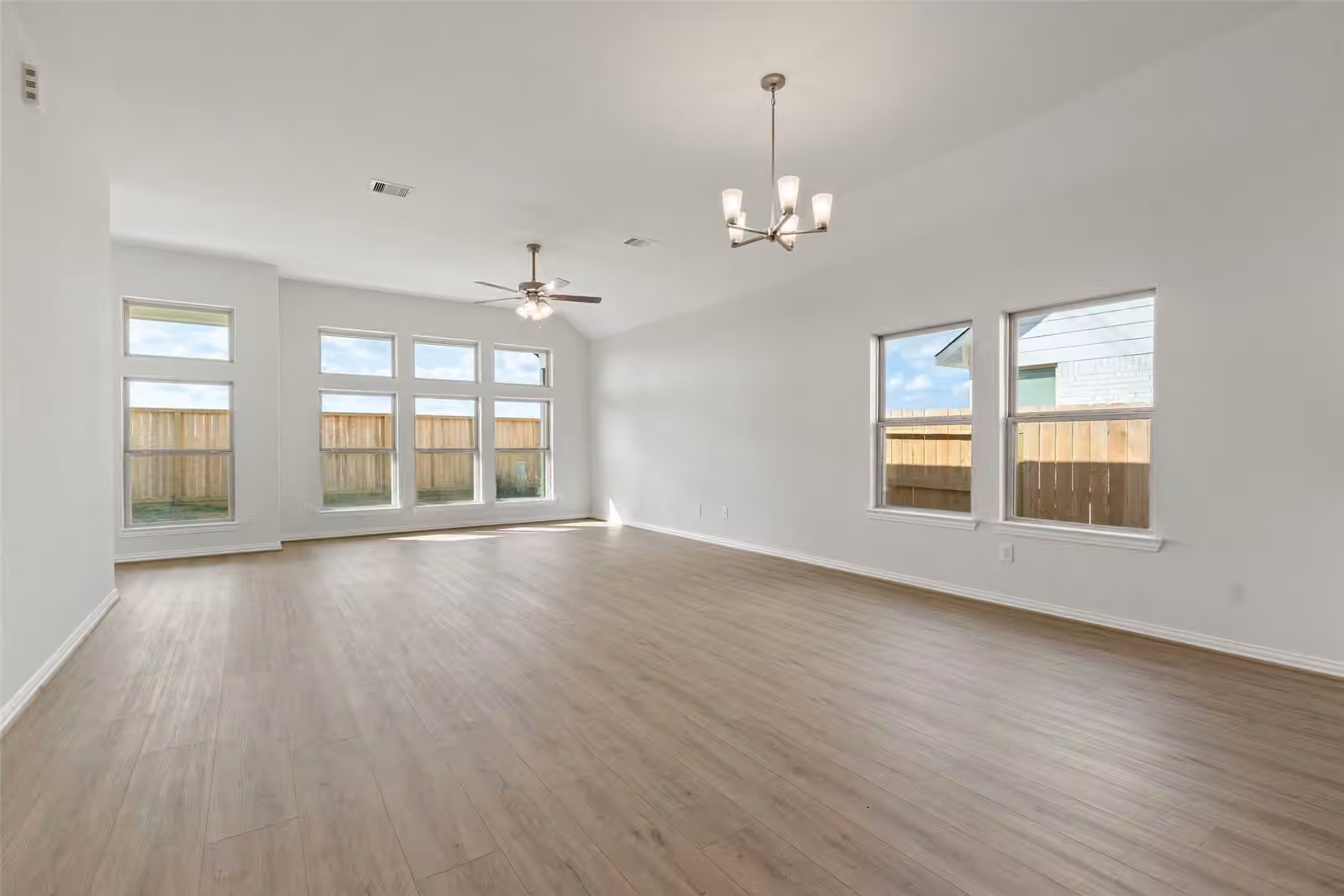 Photo 3 of 31010 Pigeon Valley Drive, Waller, TX 77484