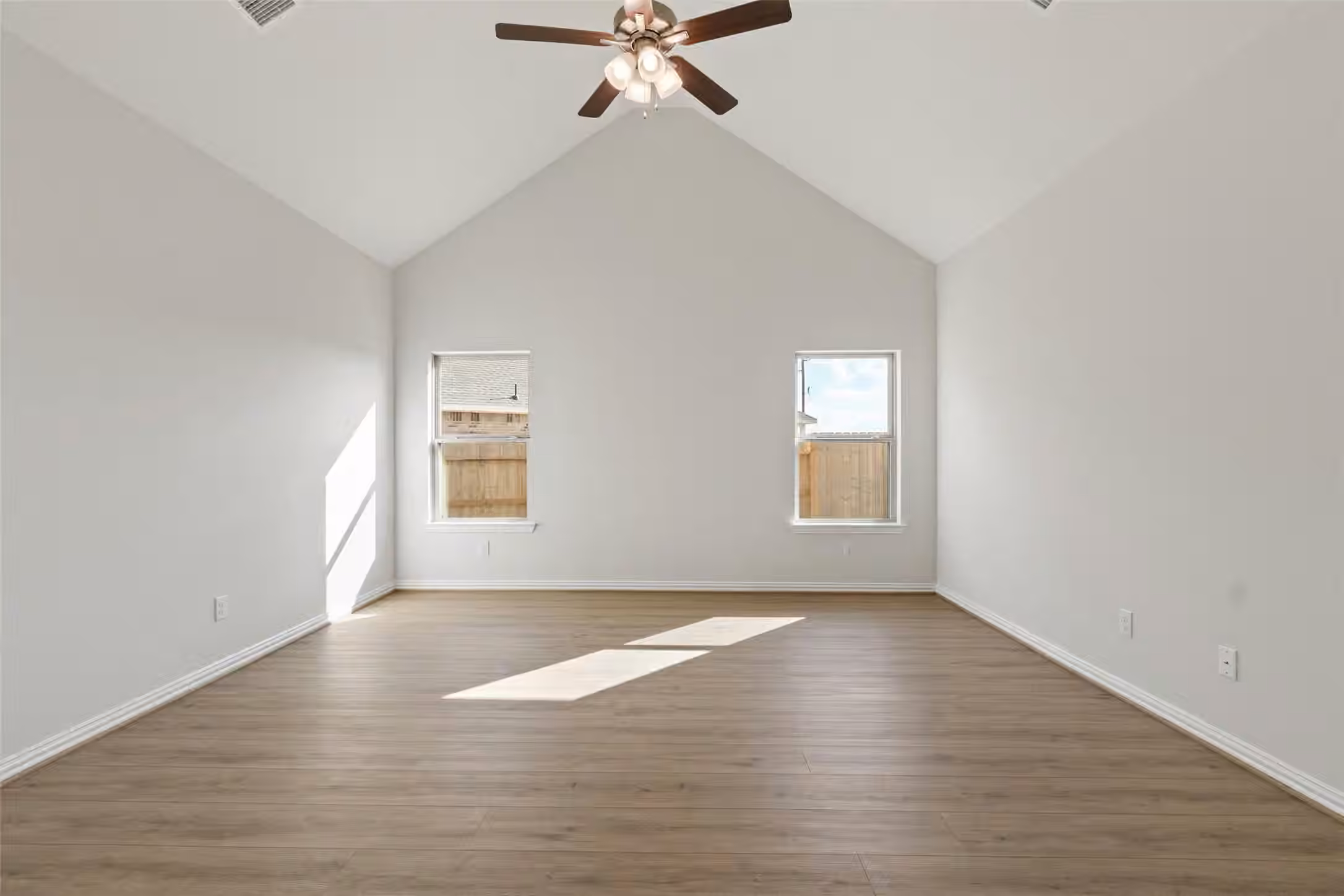 Photo 4 of 31010 Pigeon Valley Drive, Waller, TX 77484