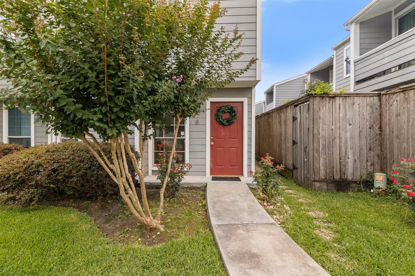 Photo of 5807 Beverlyhill Street 8, Houston, TX