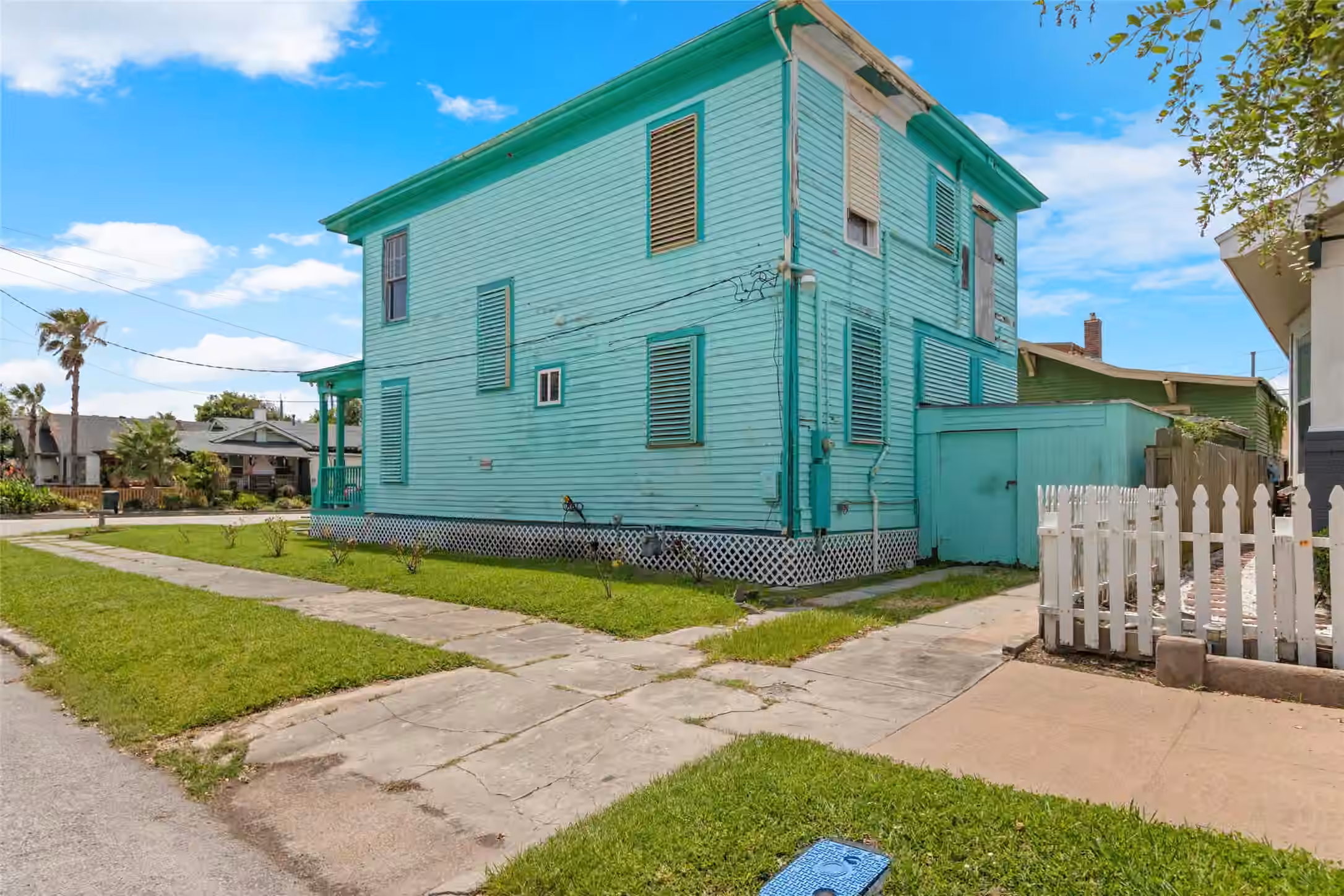Photo 3 of 2301 31st Street, Galveston, TX