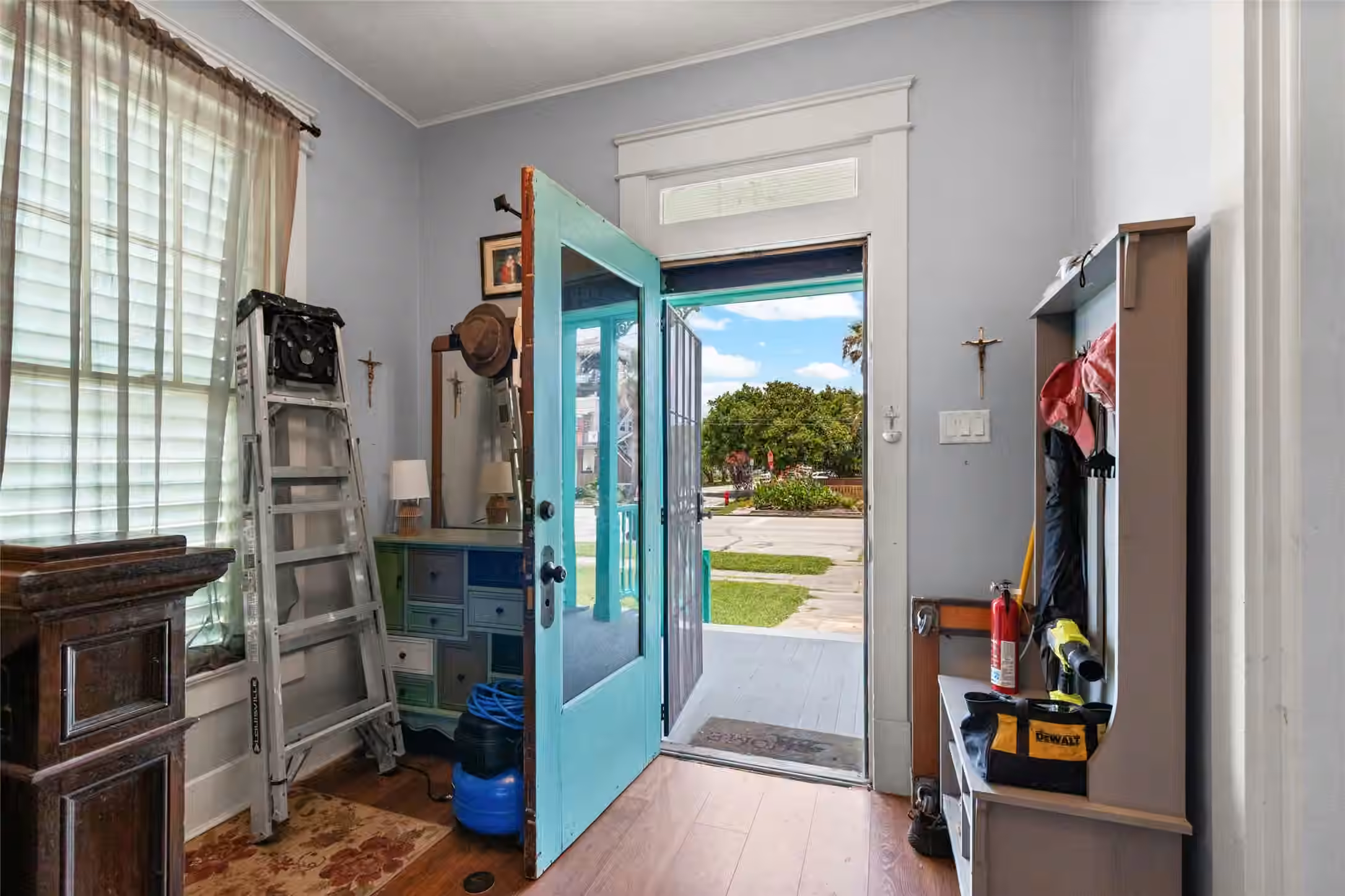 Photo 5 of 2301 31st Street, Galveston, TX