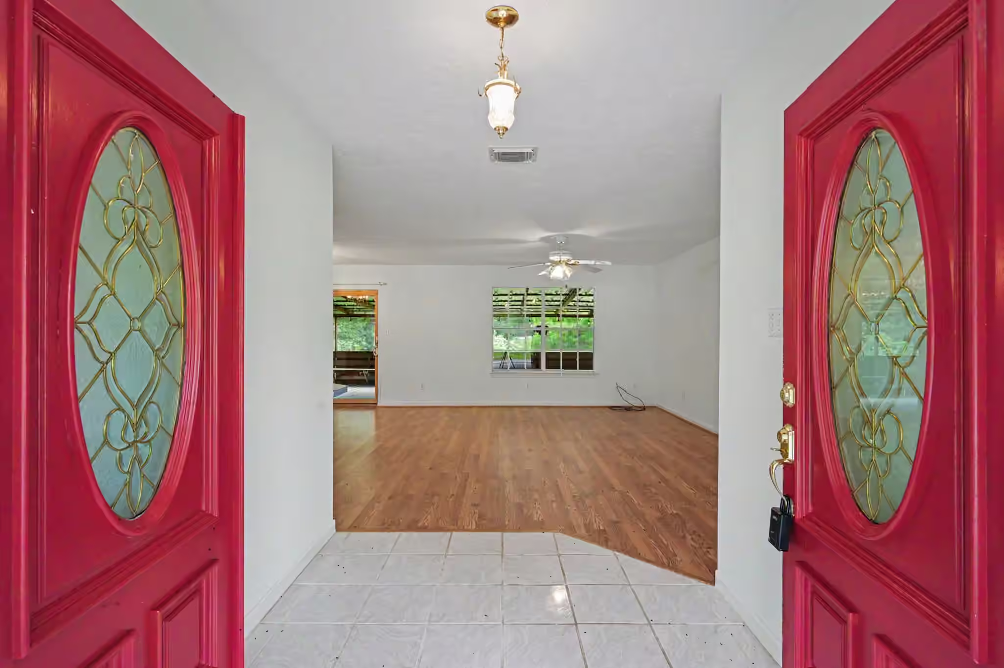 Photo 5 of 10690 Tanyard Road, Willis, TX