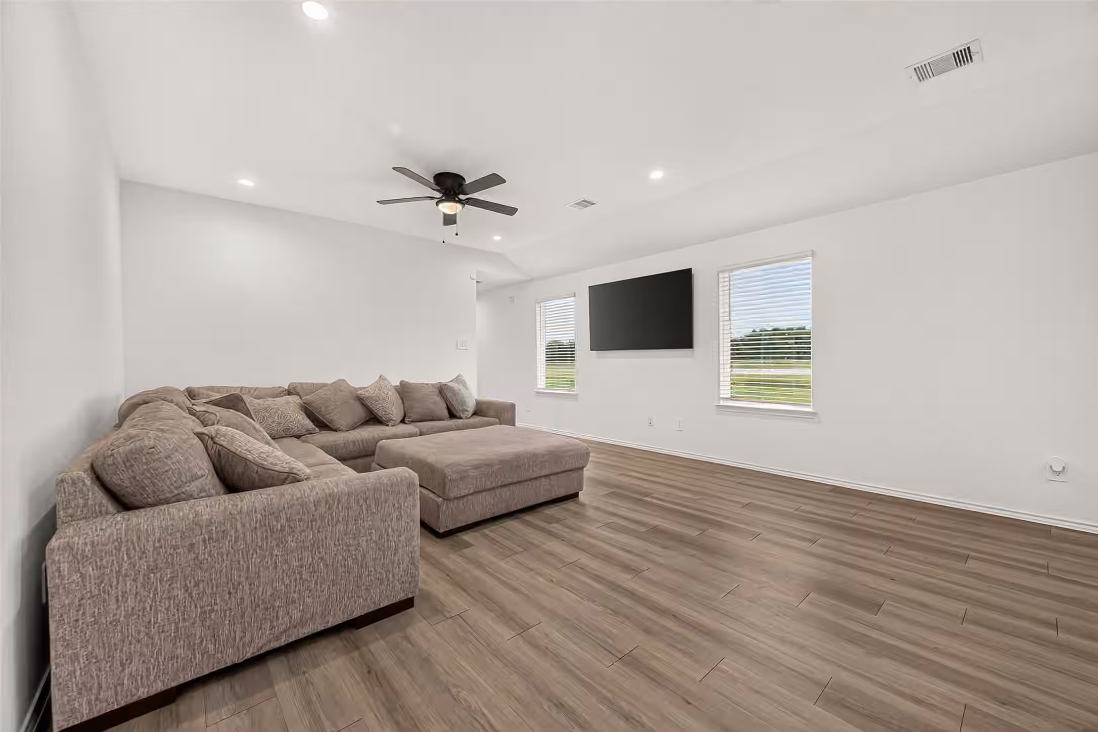 Photo of 2074 Legacy Hills Drive, Houston, TX