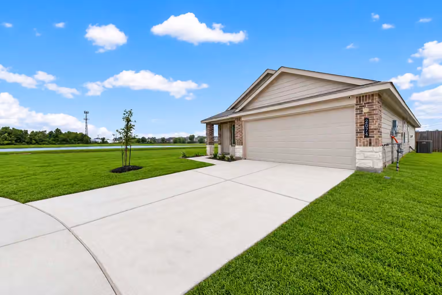 Photo 4 of 2074 Legacy Hills Drive, Houston, TX