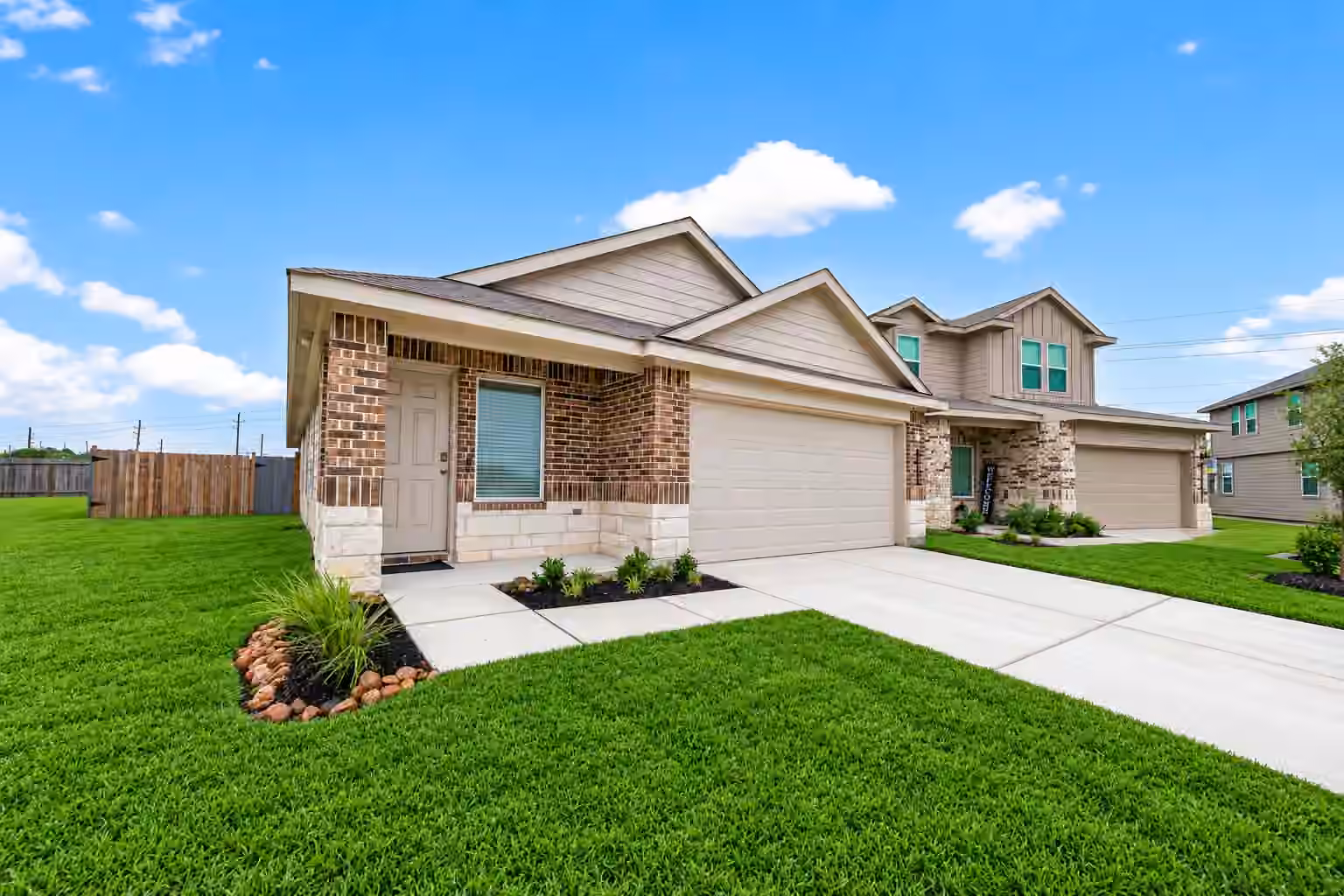 Photo 5 of 2074 Legacy Hills Drive, Houston, TX
