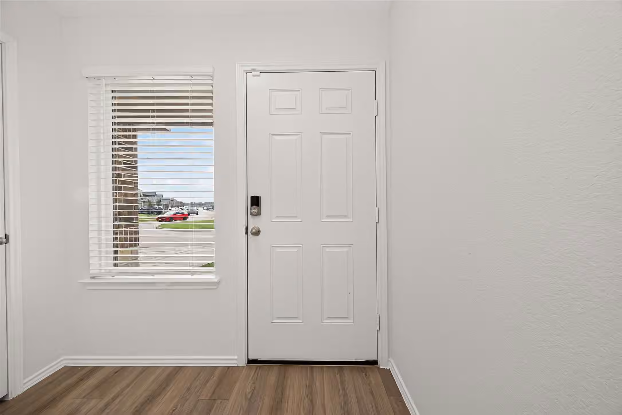 Photo 7 of 2074 Legacy Hills Drive, Houston, TX