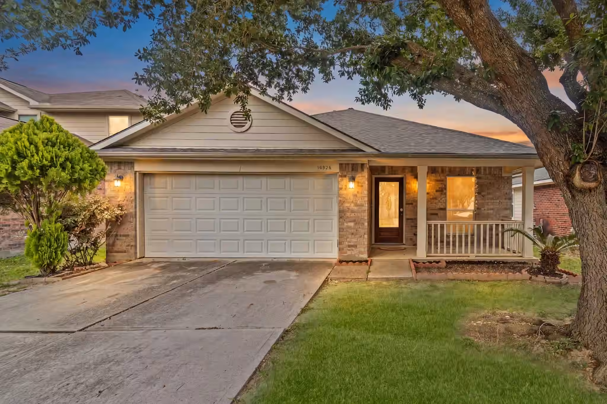 Photo of 18926 Telford Way, Tomball, TX 77375