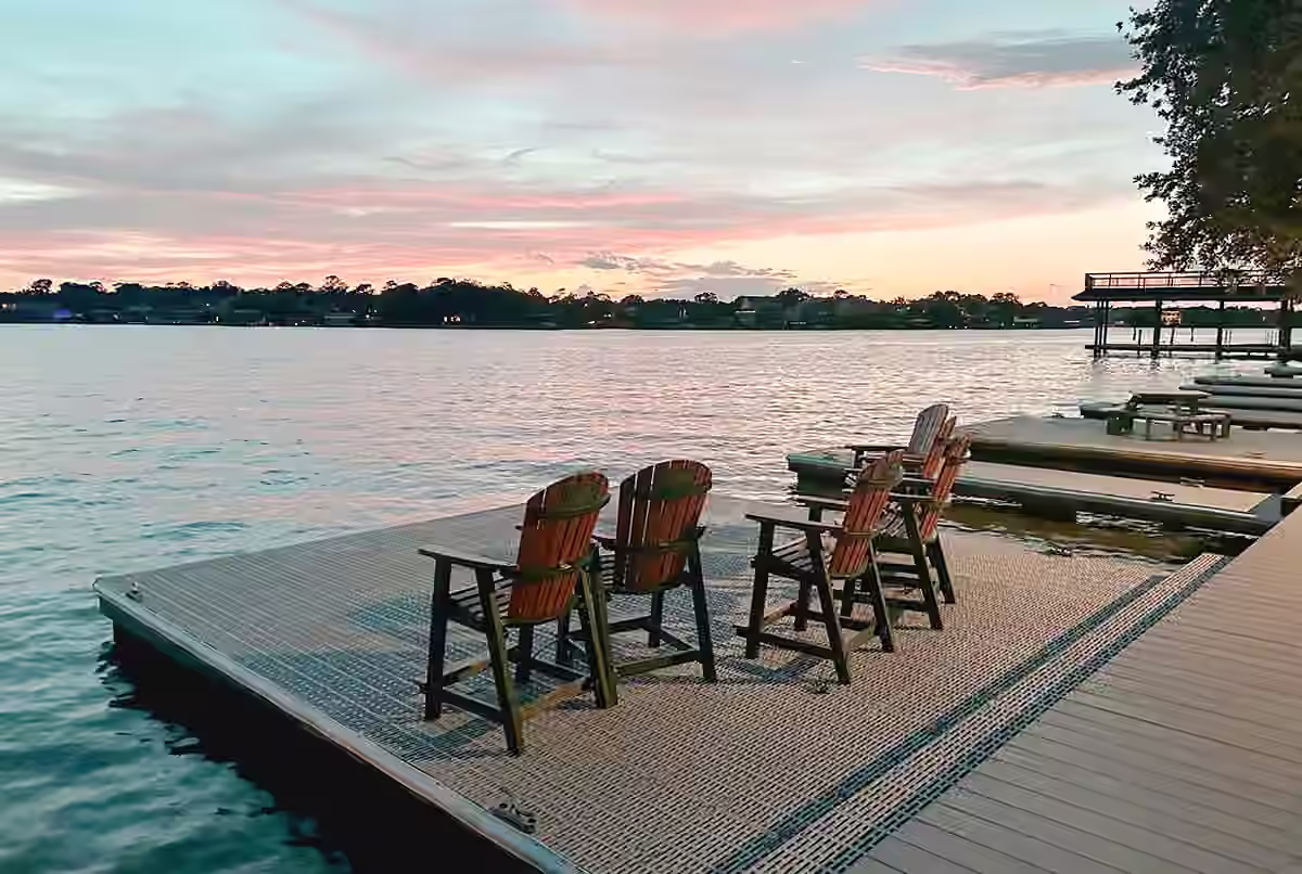 Photo 4 of 307 Crestwood Drive, El Lago, TX