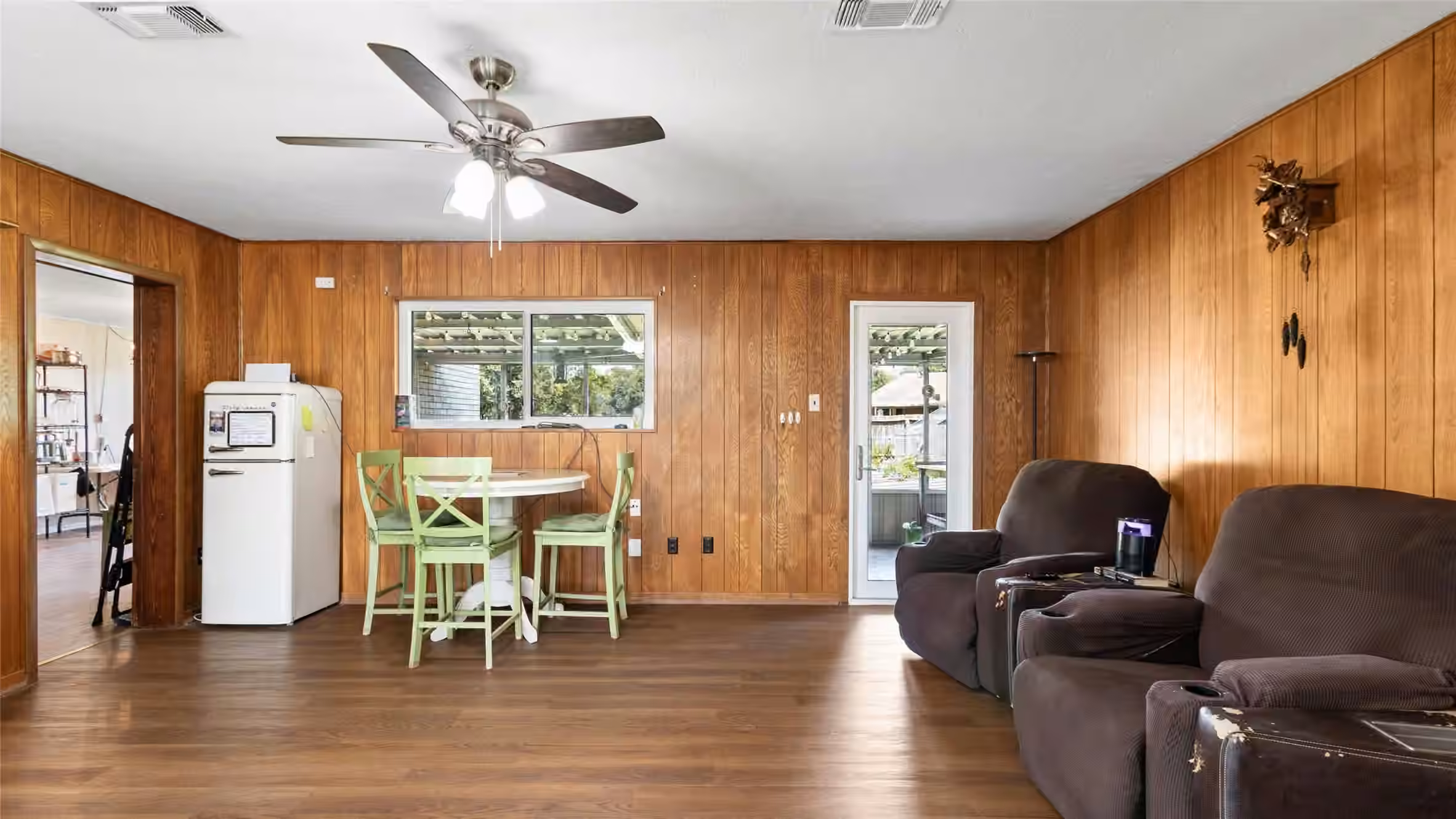 Photo 5 of 503 Allen Court, Alvin, TX 77511