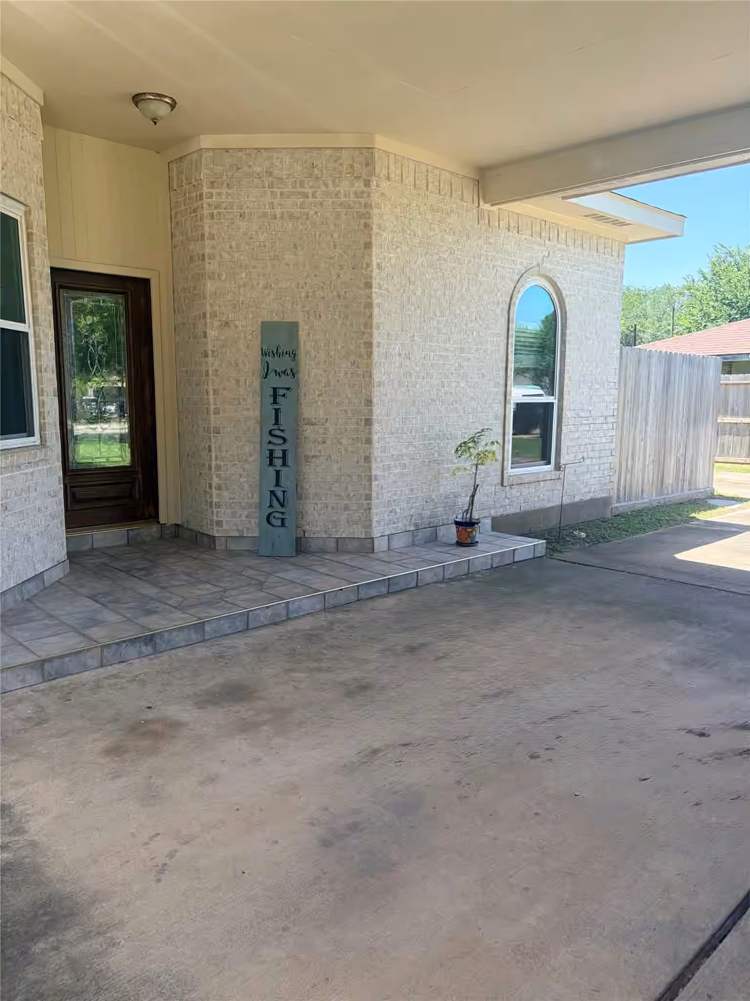 Photo 4 of 3230 W Meadow Lane, Dickinson, TX
