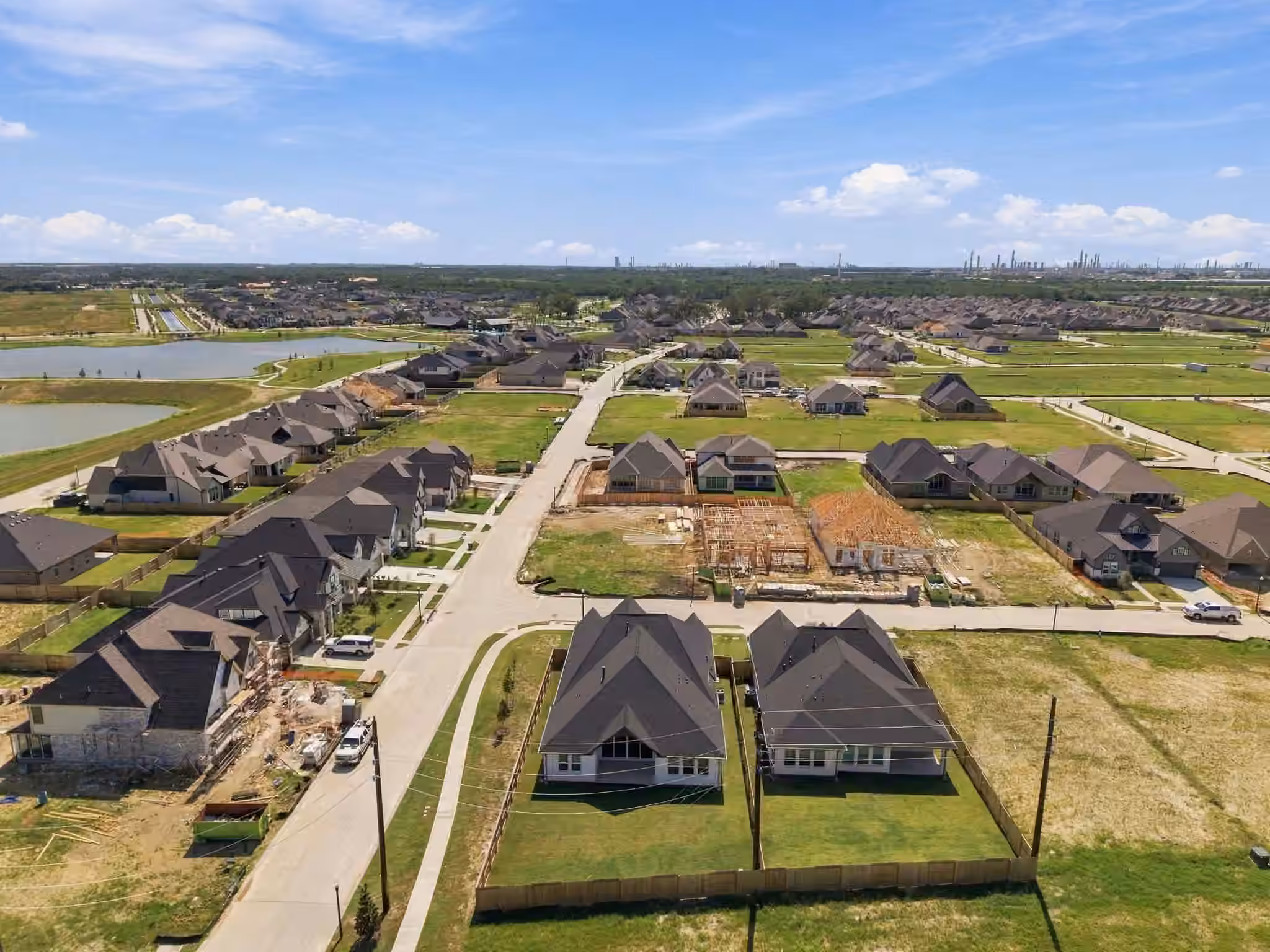 Photo 7 of 12202 Denham Drive, Mont Belvieu, TX