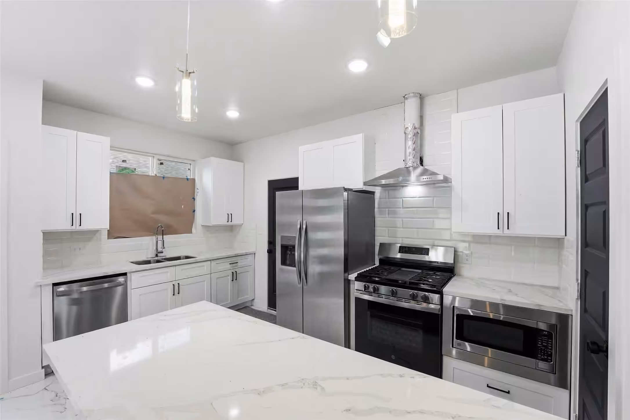 Photo 7 of 982 S Ellington Street, Houston, TX