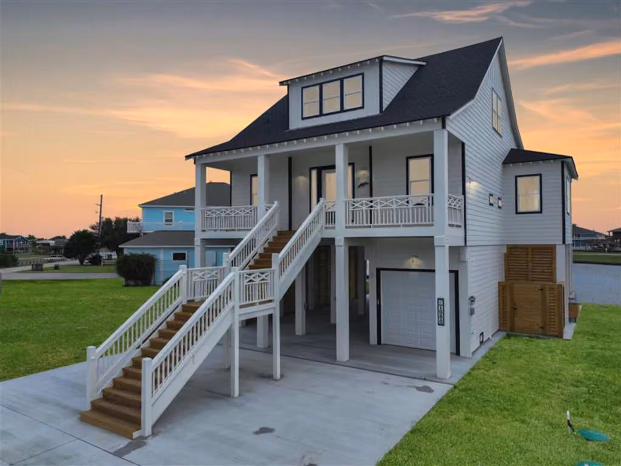 Photo 3 of 1060 Waterways Drive, Crystal Beach, TX