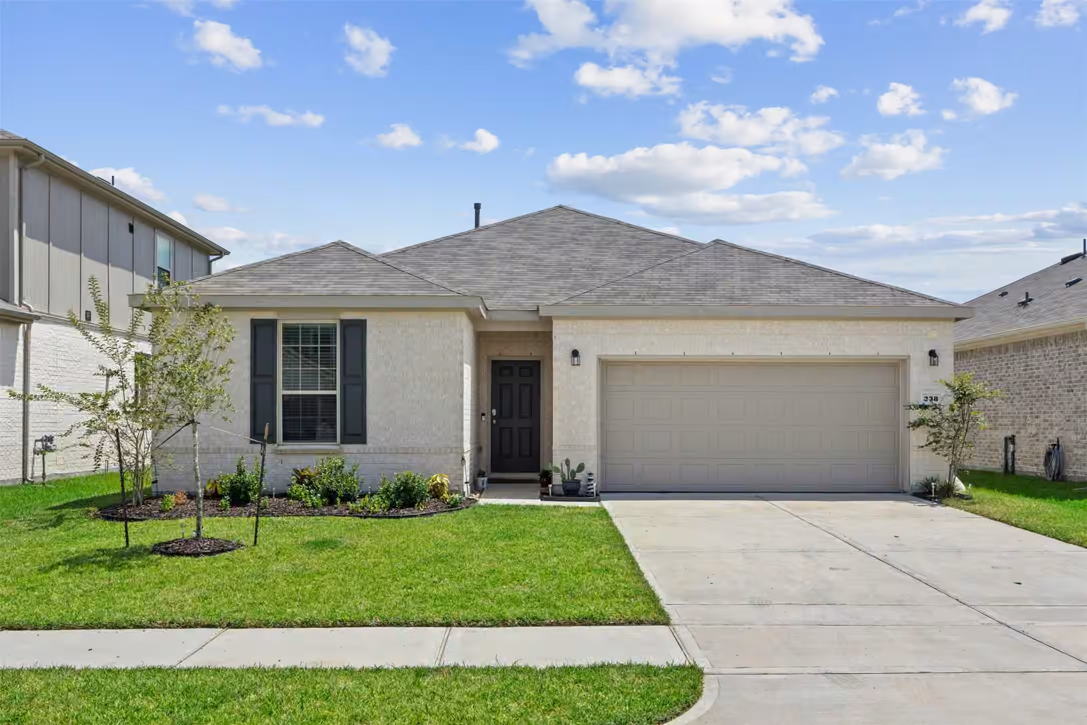 Photo 2 of 338 Paso Fino Drive, Alvin, TX