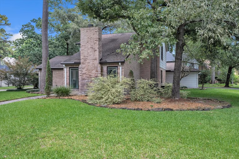 Photo 3 of 3402 Laurel Crest Court, Houston, TX