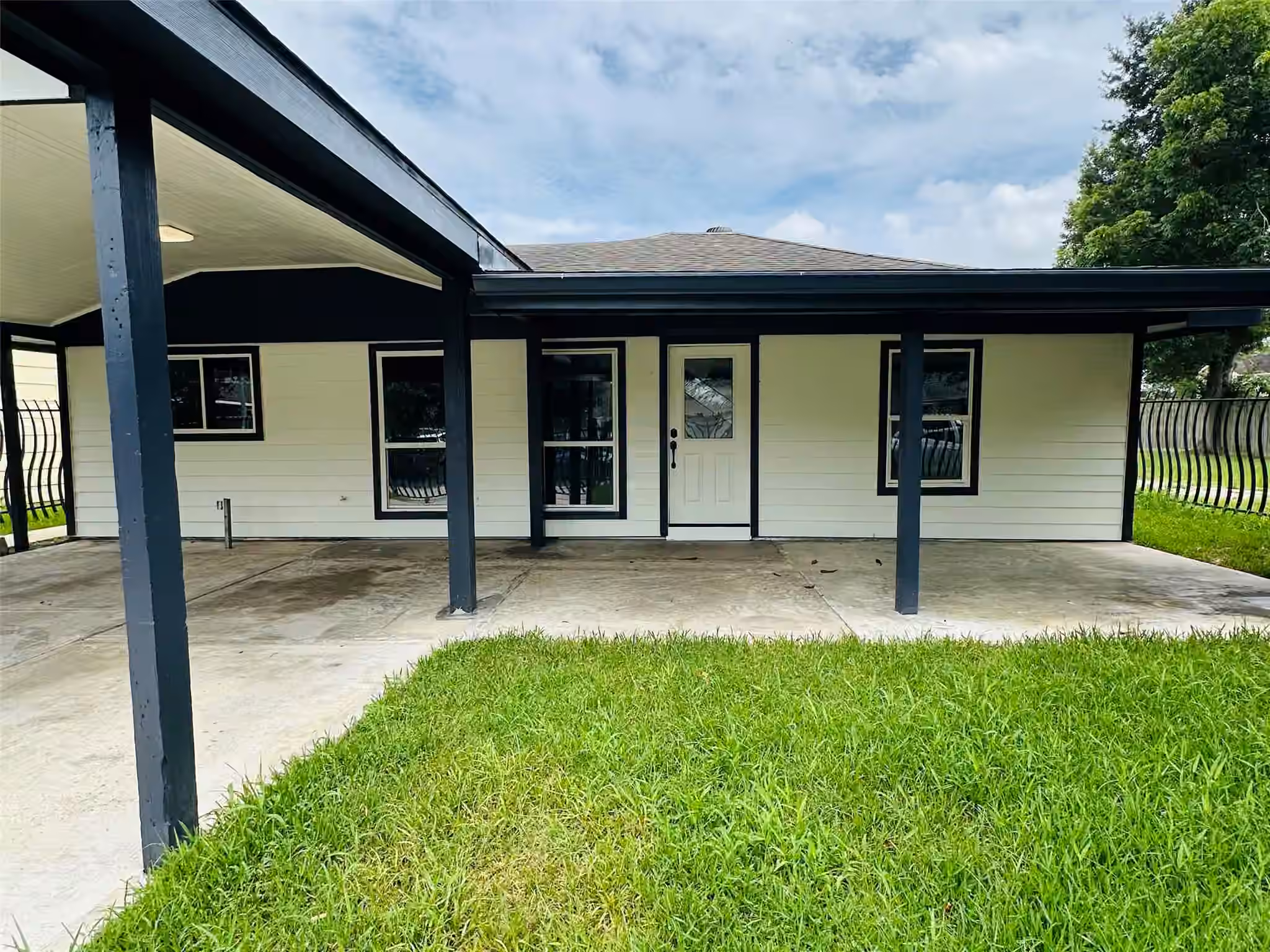 Photo 2 of 7347 Remegan Road, Houston, TX