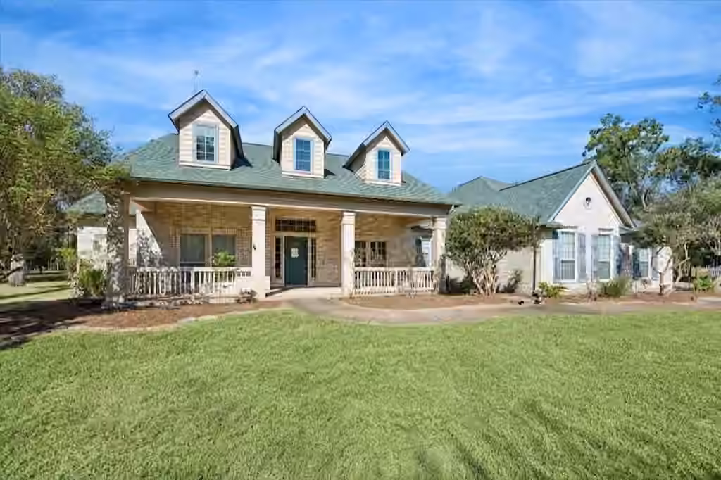 Photo 2 of 17502 Hamill Drive, Rosharon, TX