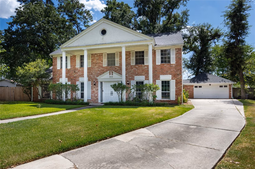 Photo 2 of 906 Glouchester Lane, Houston, TX