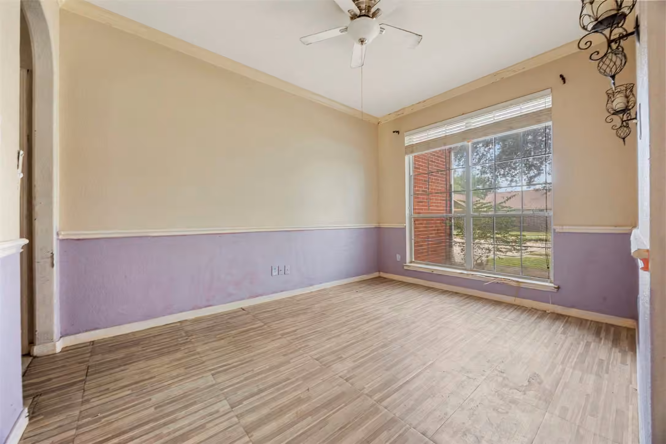 Photo 4 of 122 Mossey Oak Drive, Baytown, TX