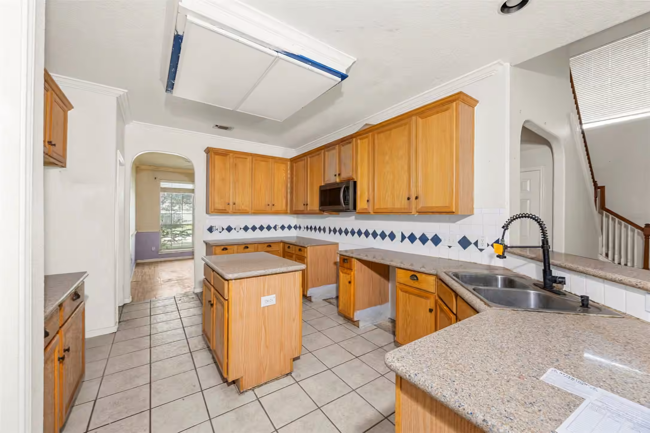 Photo 6 of 122 Mossey Oak Drive, Baytown, TX