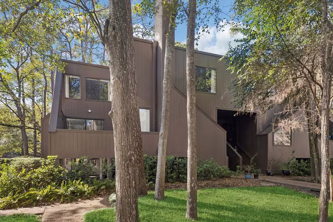 Photo of 225 Litchfield Lane, Houston, TX