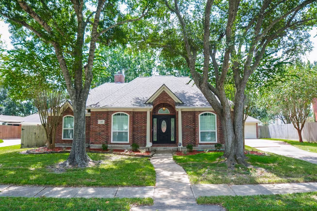 Photo of 705 Eagle Lakes Drive, Friendswood, TX
