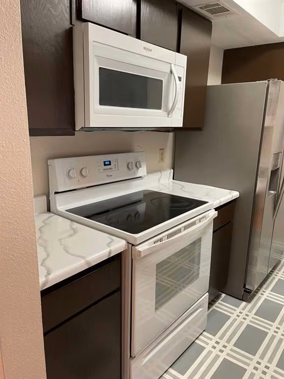 Photo 3 of 2820 S Bartell Drive 24, Houston, TX