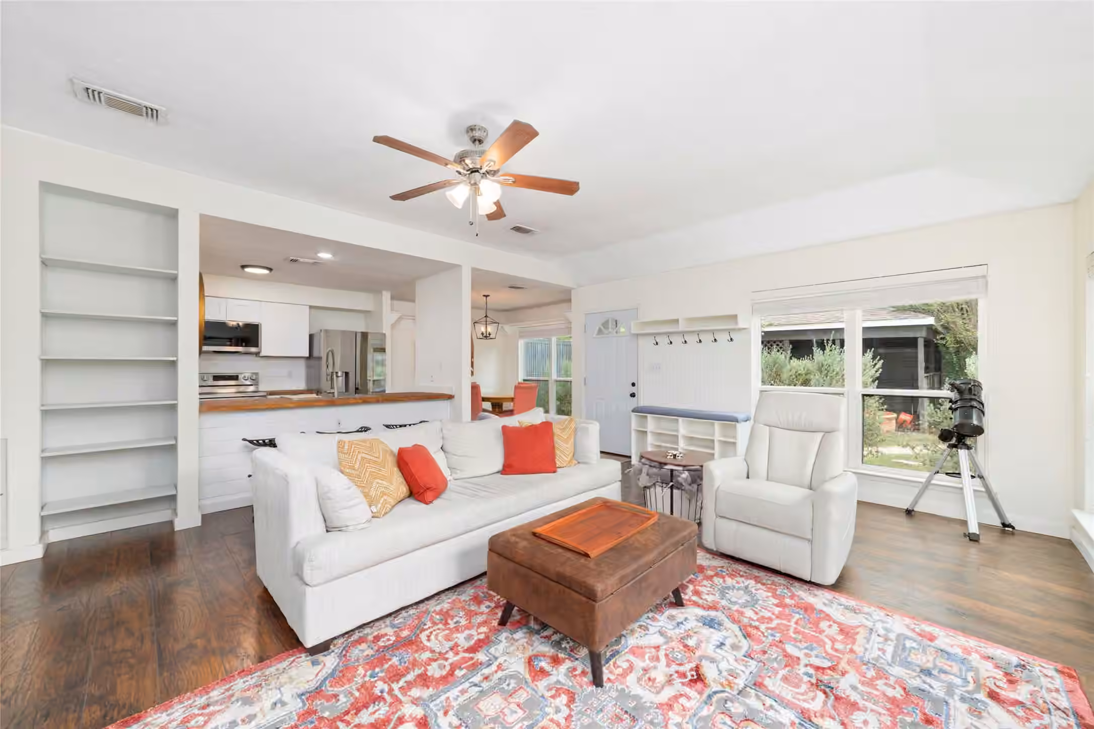 Photo 4 of 10819 Berry Tree Drive, Houston, TX 77064