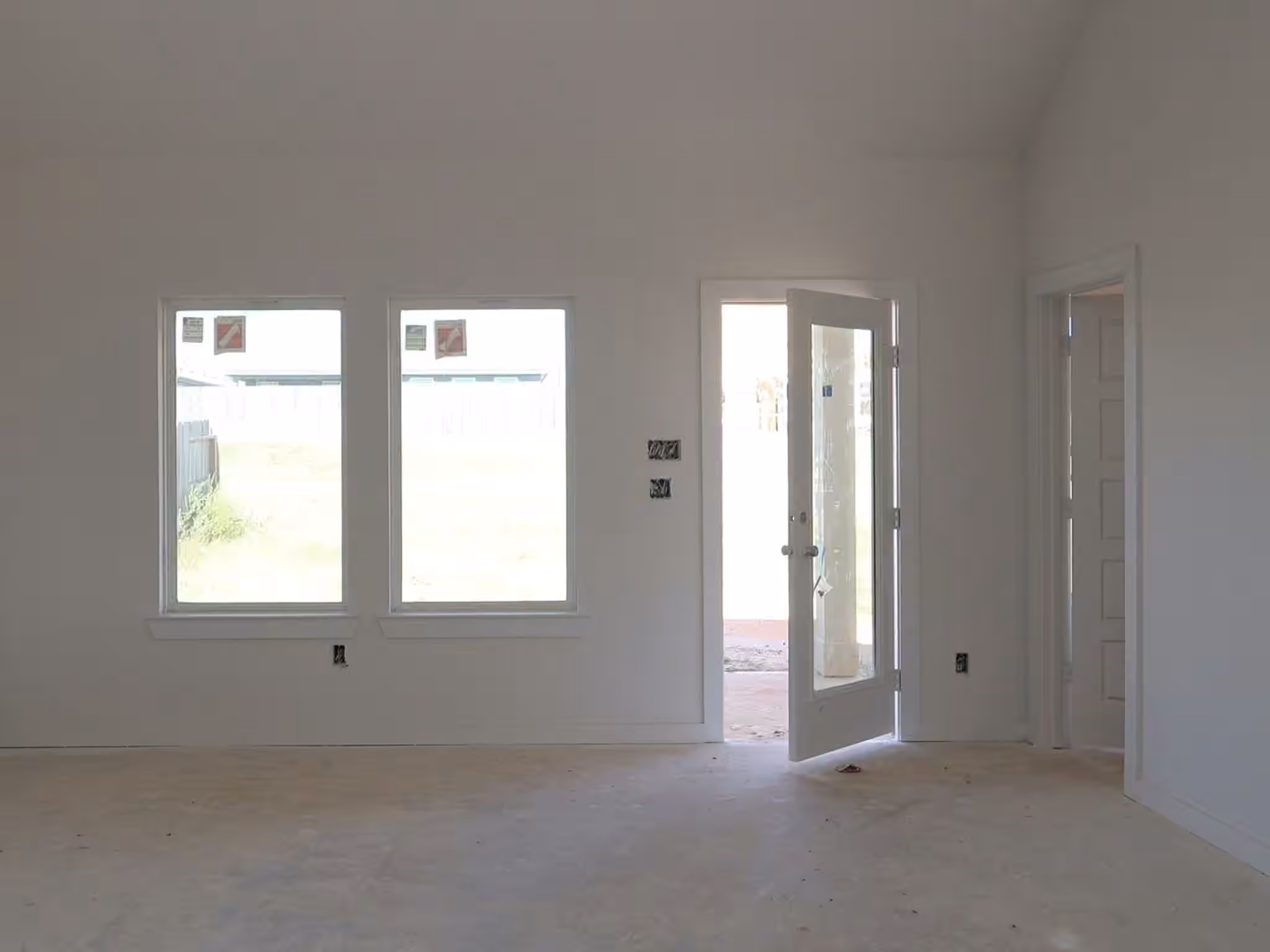 Photo 5 of 817 Village Brook Drive, Willis, TX