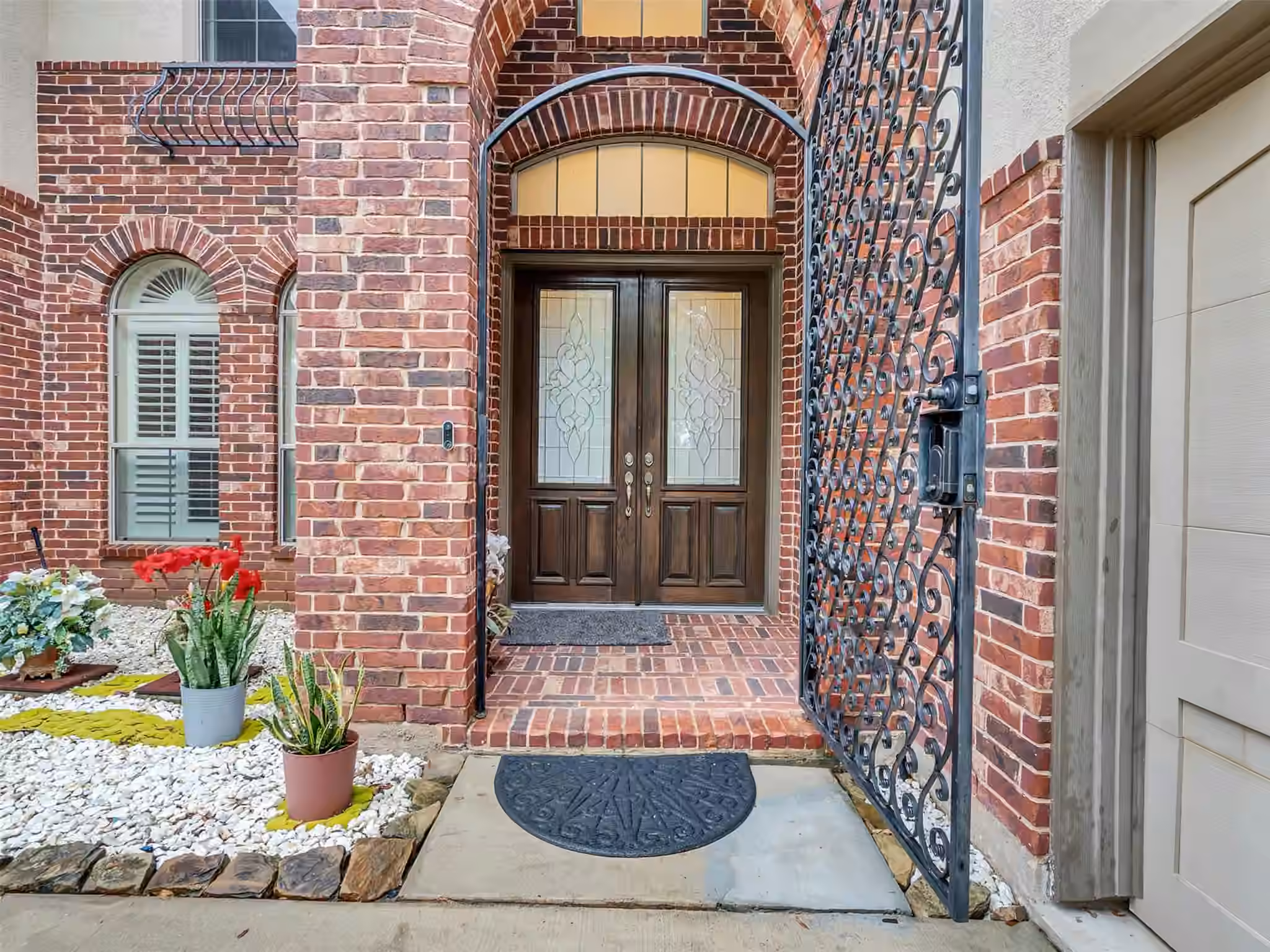 Photo 3 of 4702 Burclare Court, Sugar Land, TX