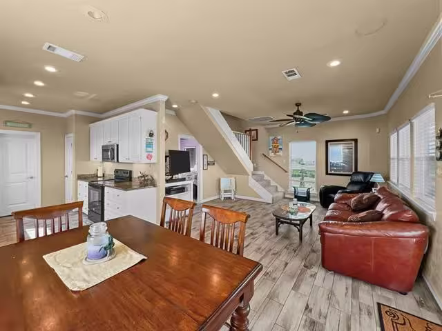 Photo 3 of 1219 Front Avenue, Port Bolivar, TX