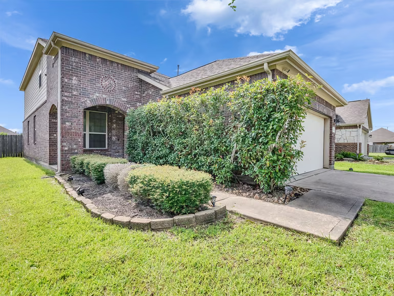 Photo of 6864 Juniper Arbor Lane, League City, TX