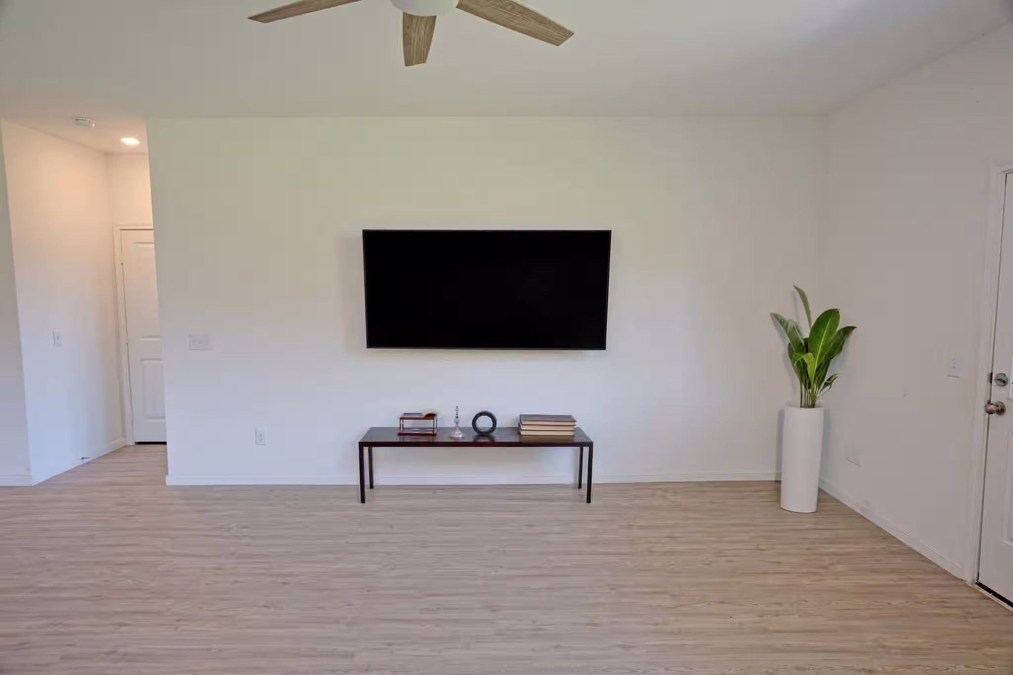 Photo 6 of 3111 Clydesdale Drive, Alvin, TX