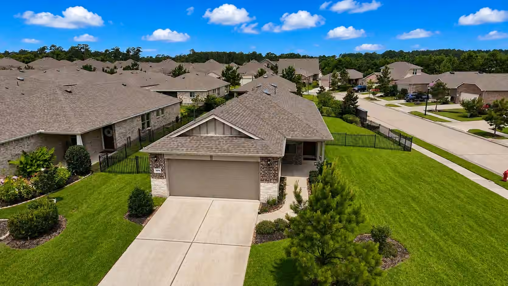 Photo 2 of 226 Flaxen Chestnut, Spring, TX